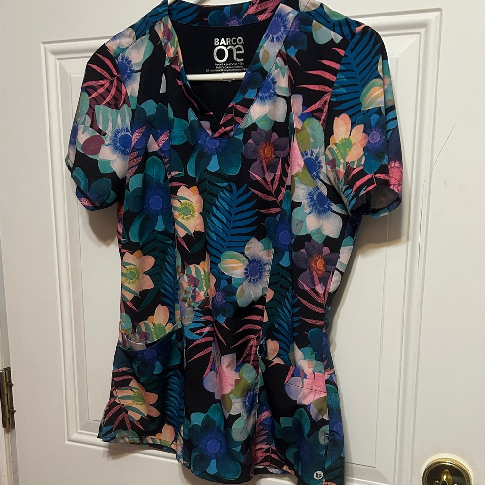 Barco Uniforms Women's Floral Print Blouse - Multicolor